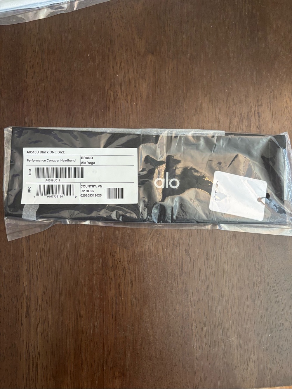 BNWT ALO Yoga Black Performance Conquer Headband